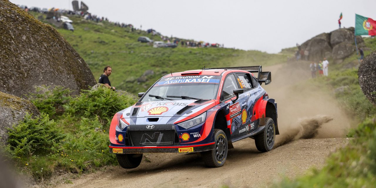 Dani Sordo, en la pelea por volver a subir al podio del Rally de Portugal