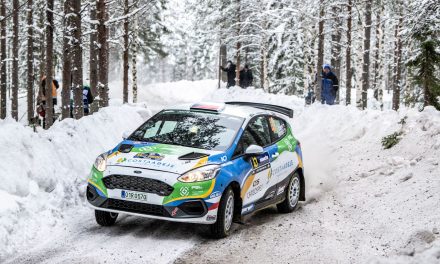 Un problema técnico derivado de la salida del viernes obligaba a Jan Černý a abandonar el  Rally de Suecia