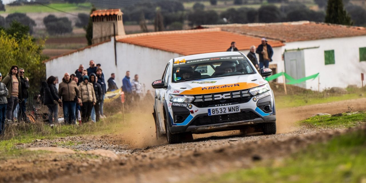 Dacia amplía su programa deportivo con la nueva Sandero Eco Cup Spain Tierra