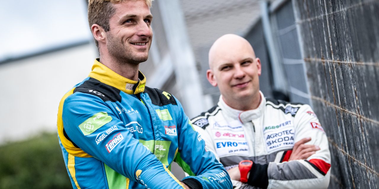 Jan Černý y Jan Hloušek, preparados para volar  en el Rally de Finlandia
