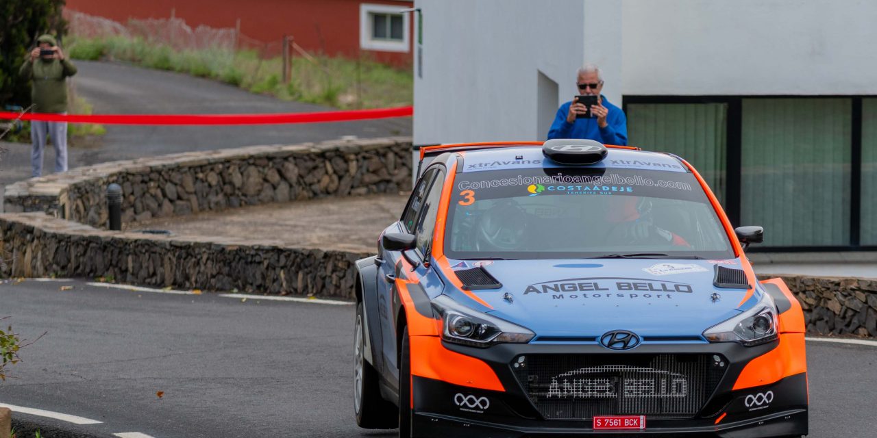 Ángel Bello retoma los mandos de su Hyundai i20 R5 en el II Rallysprint Comarca Sur, Tenerife.