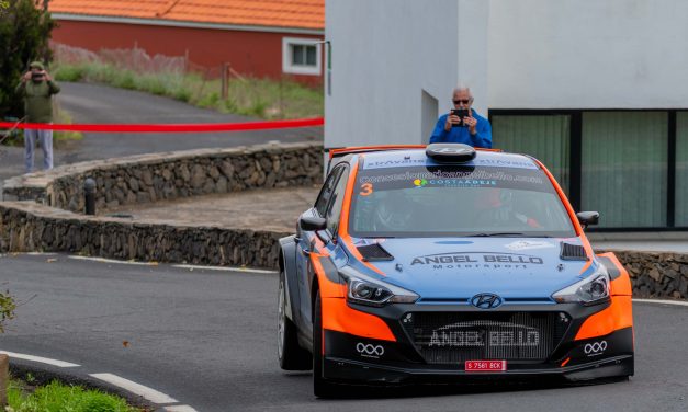 Ángel Bello retoma los mandos de su Hyundai i20 R5 en el II Rallysprint Comarca Sur, Tenerife.