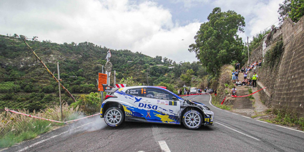 Enrique Cruz y Yeray Mujica recuperan el mando en el Campeonato AON de Tenerife de Rallies