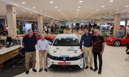 El tema del Agua viste la imagen del «Coche Zero» en el mes de agosto